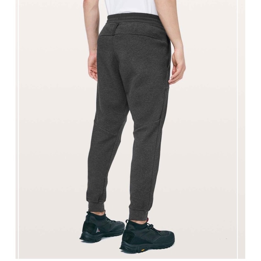 Lululemon At Ease Jogger Heathered Black Textured Knit Sweatpants Mens Large